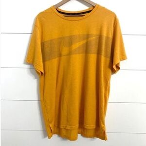 Nike Dry Fit Short Sleeve Yellow Swoosh Graphic T-Shirt, Tee, Men's  Size XL
